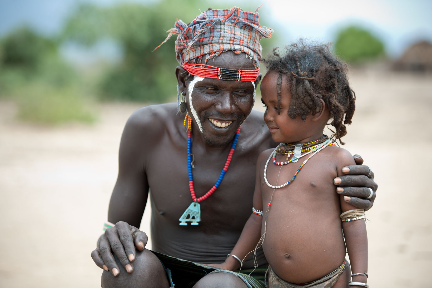 Arbore tribal father and daughter